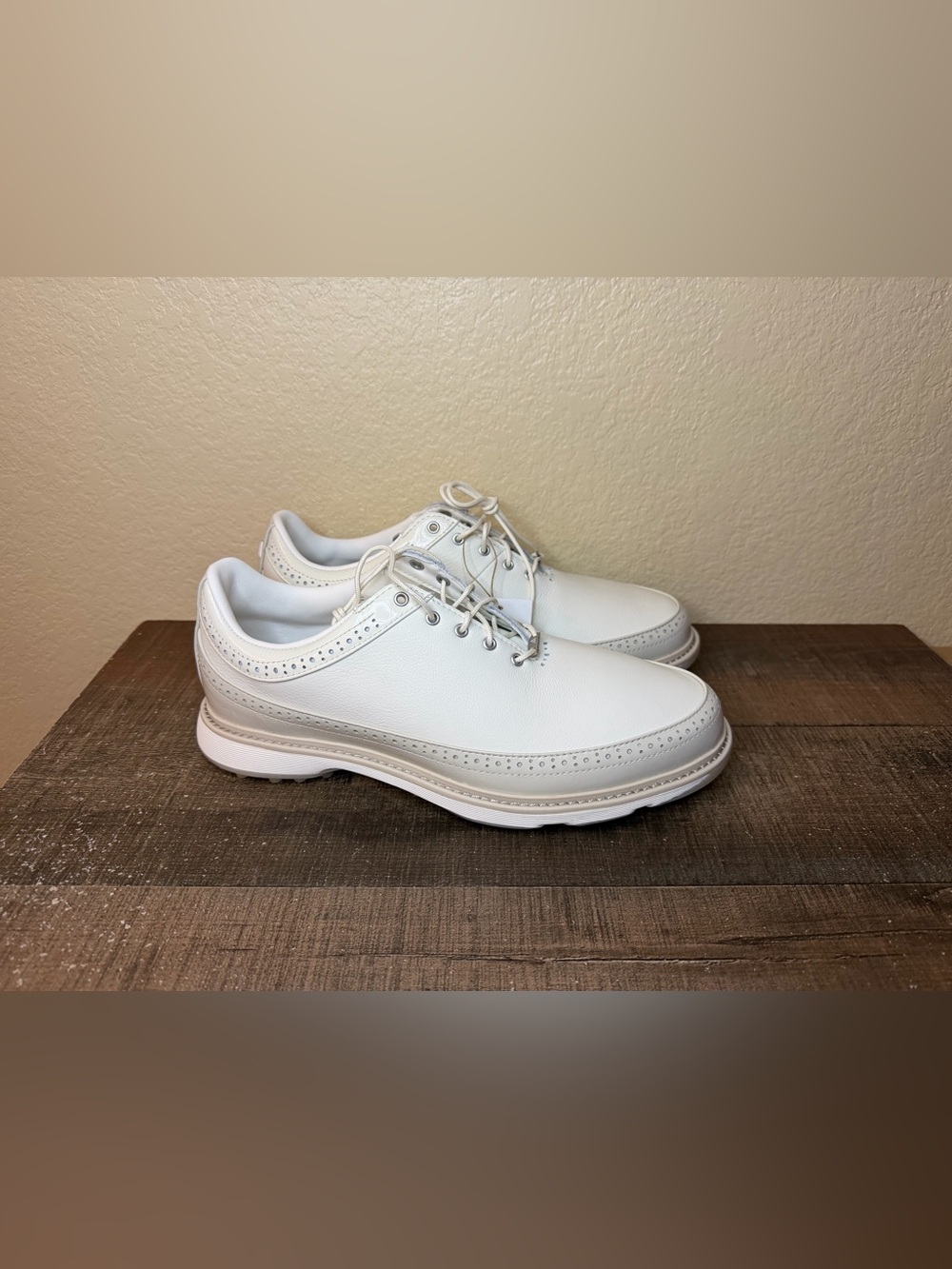 adidas MC80 Spikeless Golf Shoes.
- Size 9.5 Men.